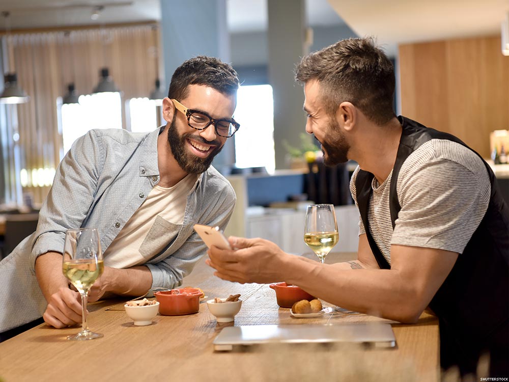 Hides you from friends or family