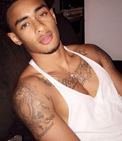 Giving us all that face and all those lips.