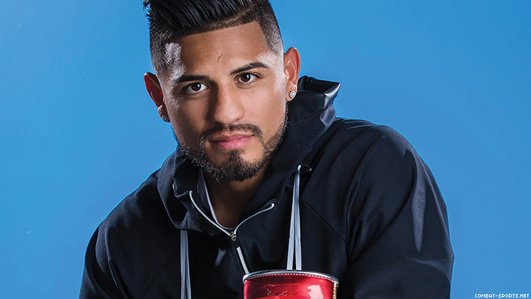 Abner Mares Hosts South LA Thanksgiving Meal Drive