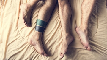 sleeping-gaysx750.jpg